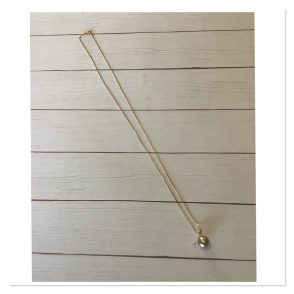 Pearl Necklace - Picture 2 of 3